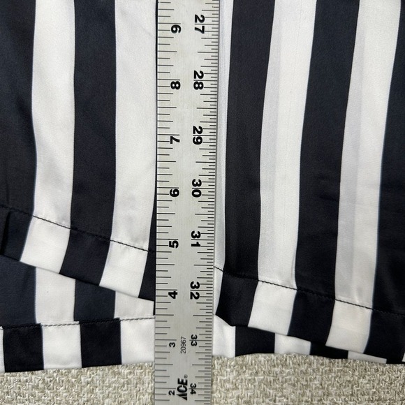 Go‎ Kismet Sz M Top Striped Tunic Top Black White Shark Bite 3/4 sleeve Artsy - Picture 11 of 14